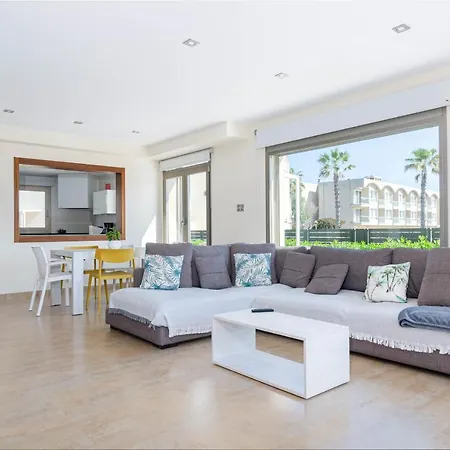 Yourhouse Juan, Modern House At The In Mallorca North Holiday home *